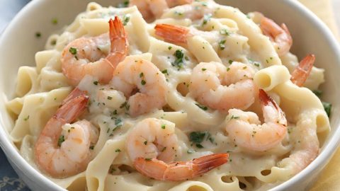 Pasta Alfredo con Camarones