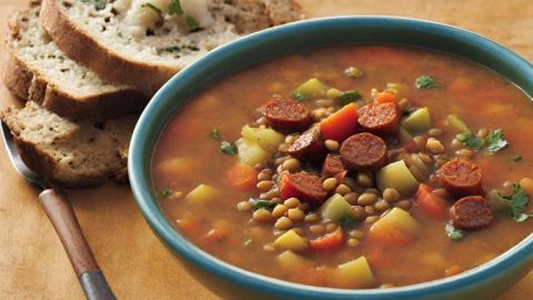 Sopa de Lentejas con Chorizo y Verduras